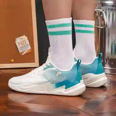 特步 闪电 运动休闲鞋 男款 白蓝