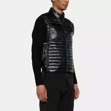 Moncler FW24 OLLONLogo