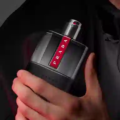 Prada Luna Rossa Carbon