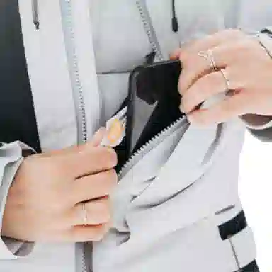 BURTON Carbonate Gore-Tex2L