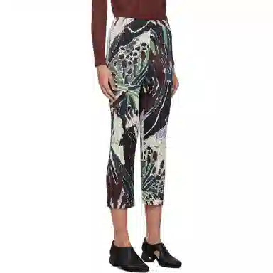 PLEATS PLEASE ISSEY MIYAKE