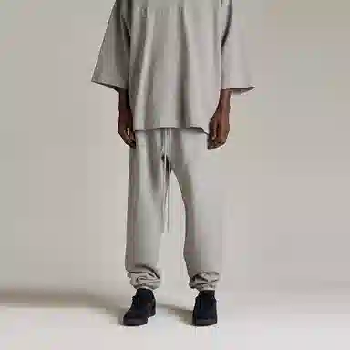 Fear of God Essentials SS24 Sweatpants Dark Heather Oatmeal