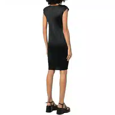 PLEATS PLEASE ISSEY MIYAKE