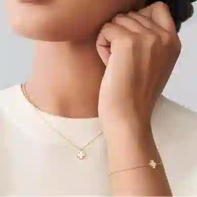 Van Cleef & Arpels Single Clover Bracelet