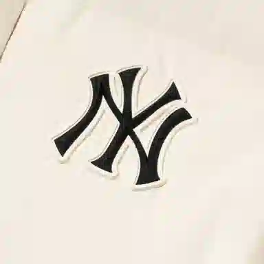 MLB Yankees Logo Long Down Jacket White