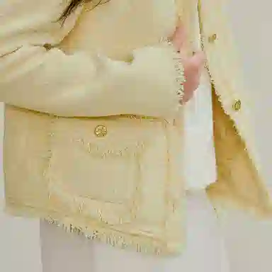 茵曼 优雅小香风短款外套毛边圆领长袖截短外套 女款