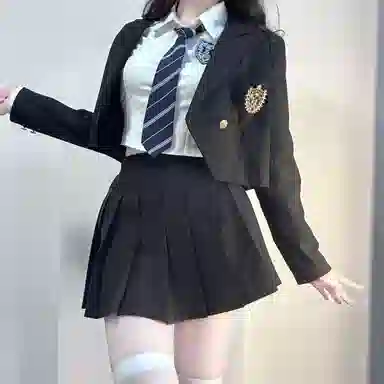 九条喵 徽章刺绣短款西装外套长袖衬衫纯色百褶短裙制服 女款