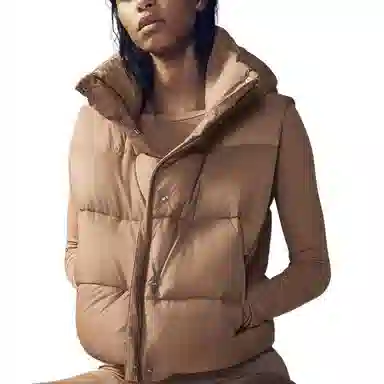 Alo Yoga Gold Rush Puffer Vest