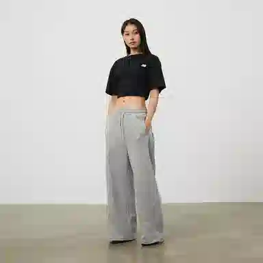 New Balance Logo T