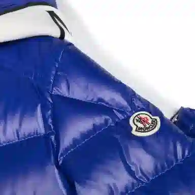 Moncler FW22 Logo