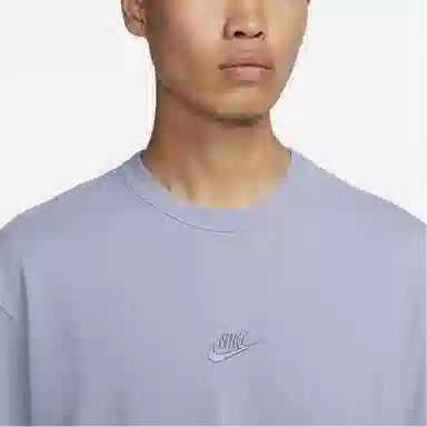 Nike Sportswear Premium Essentials