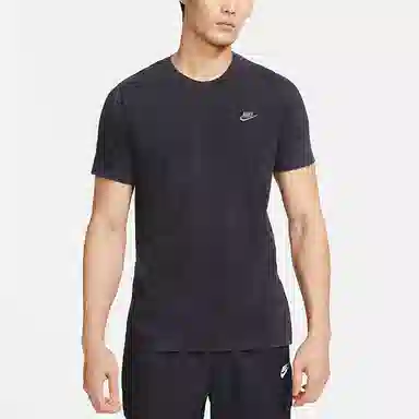 Nike Sportswear Club T