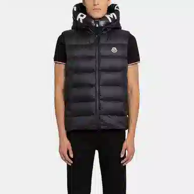 Moncler FW21 Montreuil