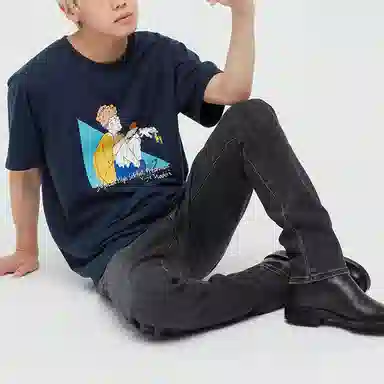 UNIQLO x Jujutsu Kaisen Crew Neck T-Shirt Navy