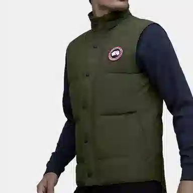 Canada Goose Garson logo