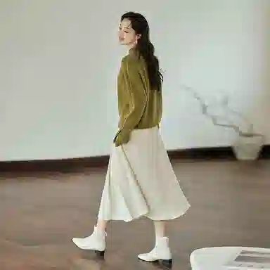 茵曼 纯色半高领长袖毛衣 女款