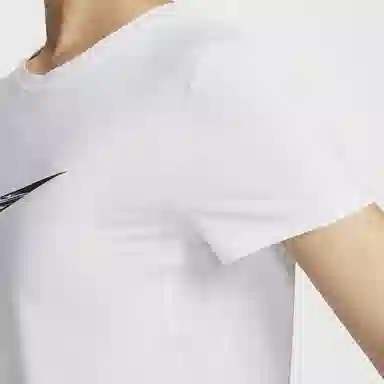 Nike Dri-FitSwoosh logo T