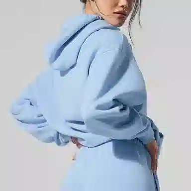 alo yoga JISOO