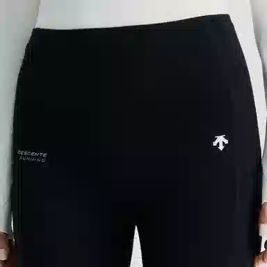 DESCENTE WOMENS RUNNING logo BK-BLACK