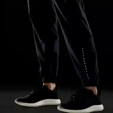 lululemon Adapted State FW24 Glow logo