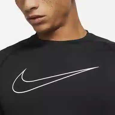 Nike Pro Dri-FIT logoT