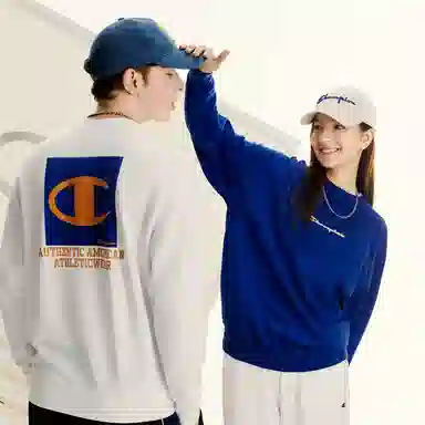 Champion Basic Crewneck Sweatshirt