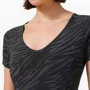 lululemon Nulu V T