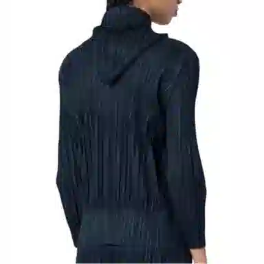 PLEATS PLEASE ISSEY MIYAKE