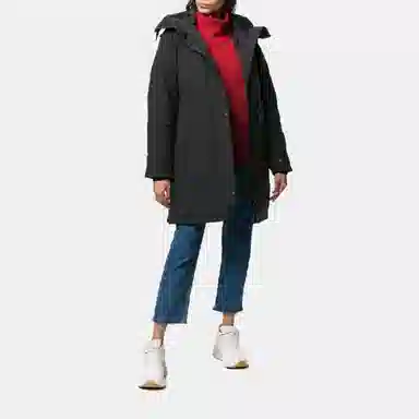 Canada Goose SS21 Shelburne Logo