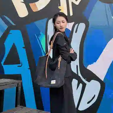 Lee Denim Shoulder Bag Black