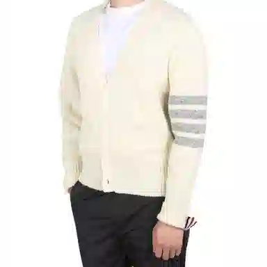 THOM BROWNE FW22 V