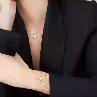 Van Cleef & Arpels Sweet Alhambra