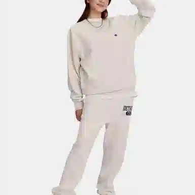 Champion Basic Crewneck Sweatshirt