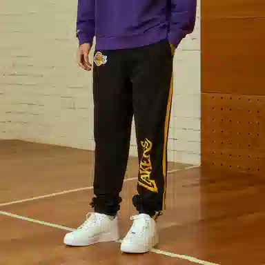 Mitchell Ness x NBA logo