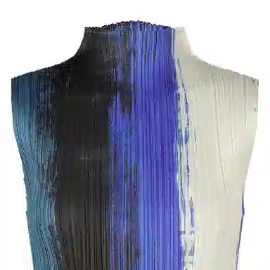 PLEATS PLEASE ISSEY MIYAKE