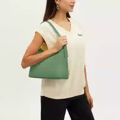 COACH Laurel 31 Logo