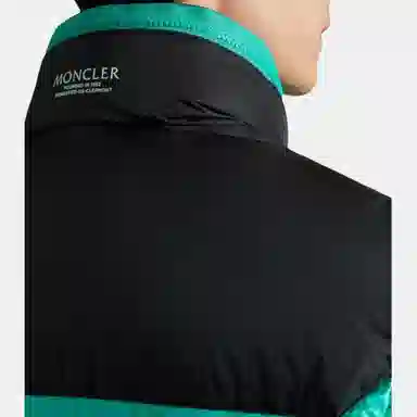 Moncler FW22 Peuplier Logo
