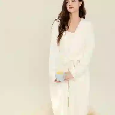 夏芬妍 简约时尚亲肤吊带浴袍三件套家居服保暖舒适休闲可外穿长袖长裤睡衣套装 女款 白色
