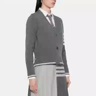 THOM BROWNE V