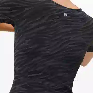lululemon Nulu V T