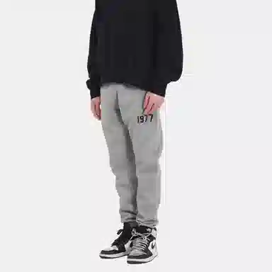 Fear of God Essentials 1977 Sweatpants Dark Oatmeal