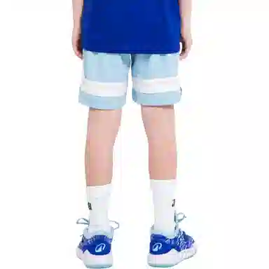 DECATHLON x NBA SH900 TARMAK