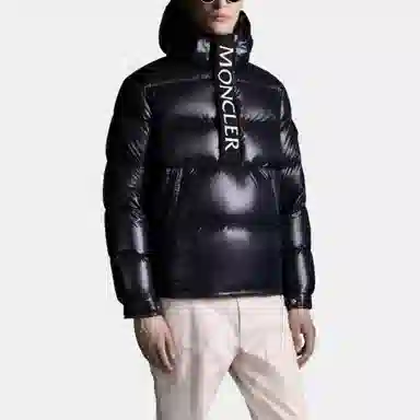 Moncler Maury FW22 Logo