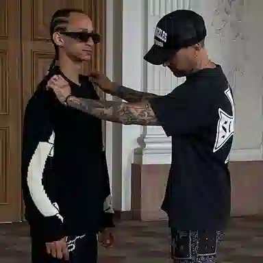 Askyurself Sweater Black