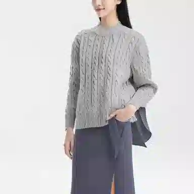 The North Face Merino Wool Cable Sweater Gray