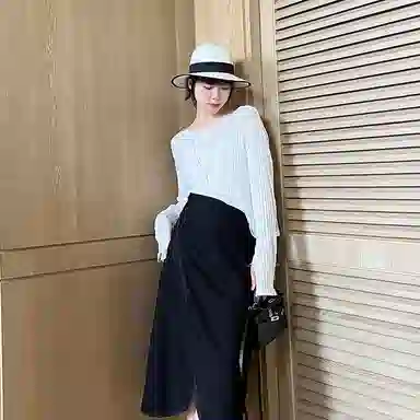 美洋 纯色镂空圆领长袖针织衫 女款 白色