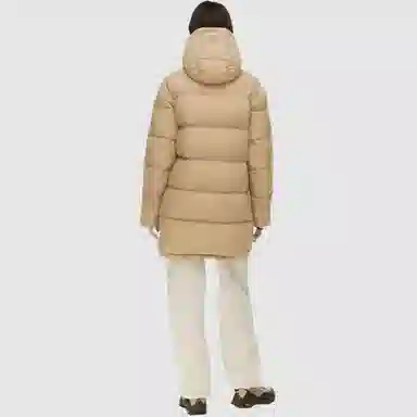 ARITZIA Super Puff cliMATTE Mid 6