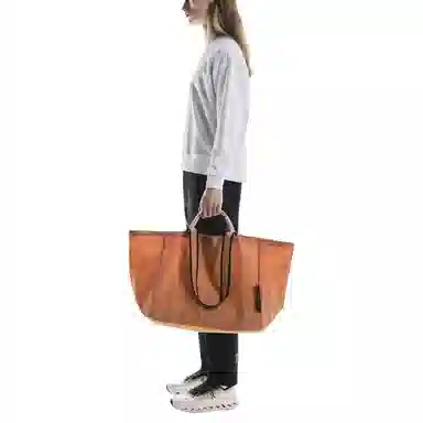 On 60L PU Tote