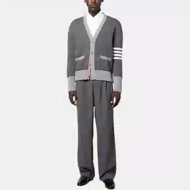 THOM BROWNE V