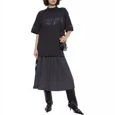 Balenciaga T